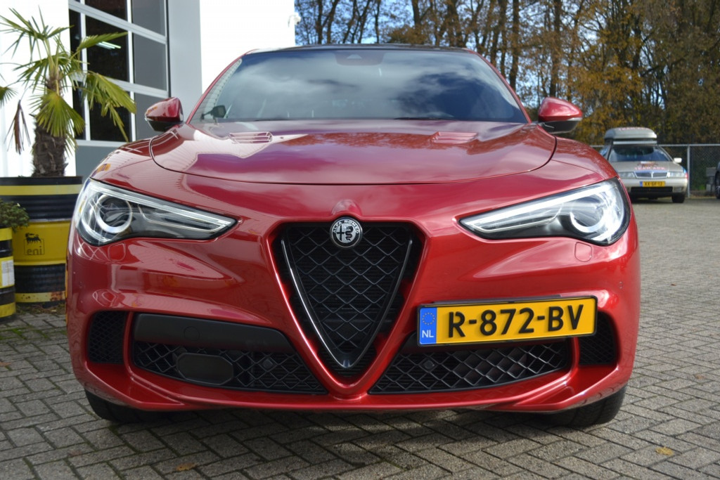 Alfa Romeo Stelvio 2.9 V6 AWD QUADRIFOGLIO 37590511-1.jpg | Autobedrijf Vieto