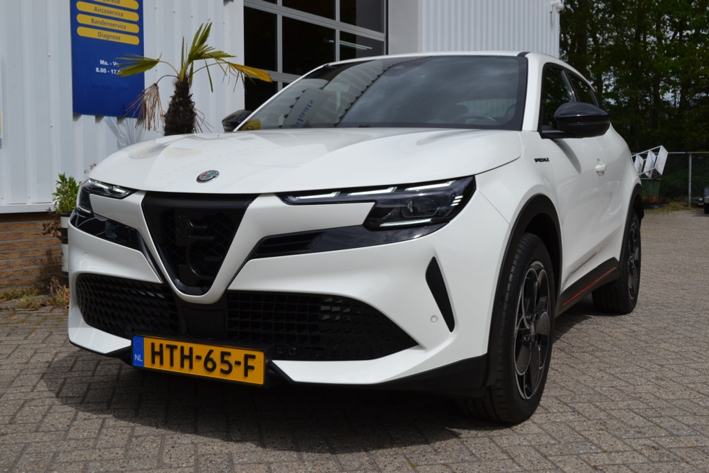 Alfa Romeo Junior Elet. Spec. 54 kWh 47914996-0.jpg | Autobedrijf Vieto