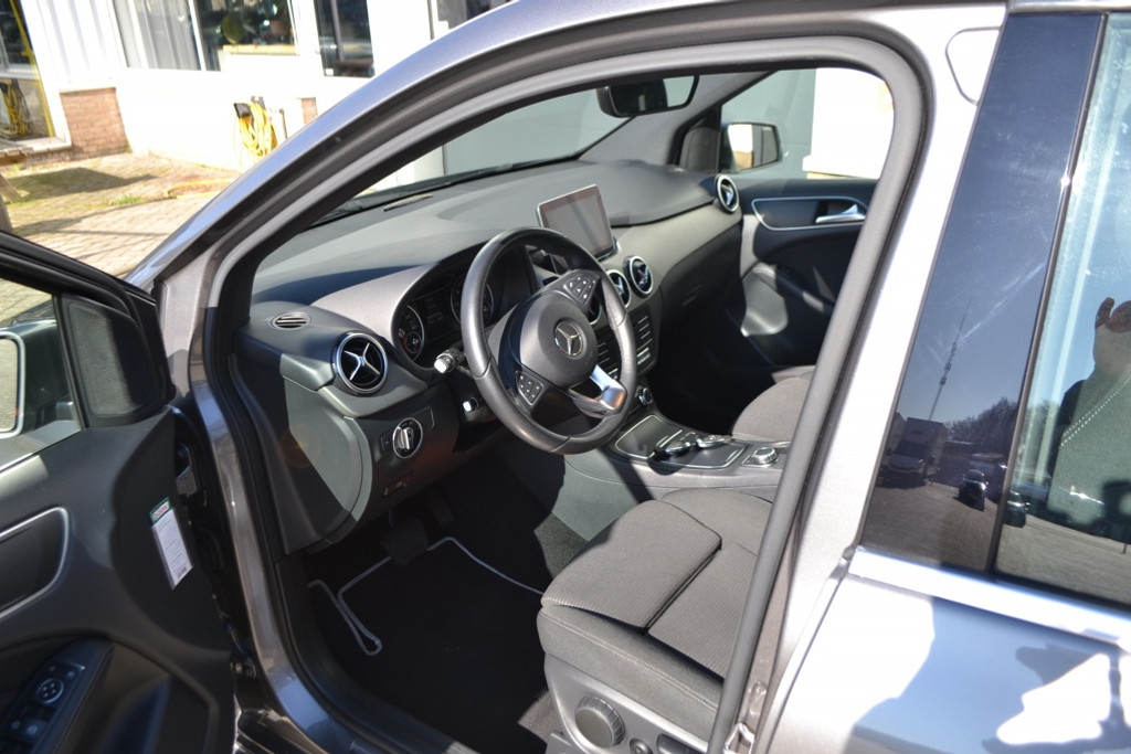 Mercedes-Benz B-Klasse 180 Bns Solution AUTOMAAT 51823124-9.jpg | Autobedrijf Vieto