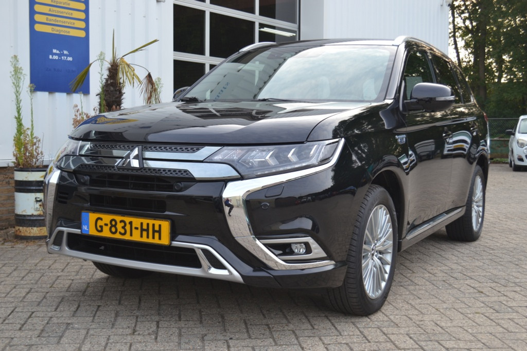 Mitsubishi Outlander 2.4 PHEV Instyle 55573566-0.jpg | Autobedrijf Vieto