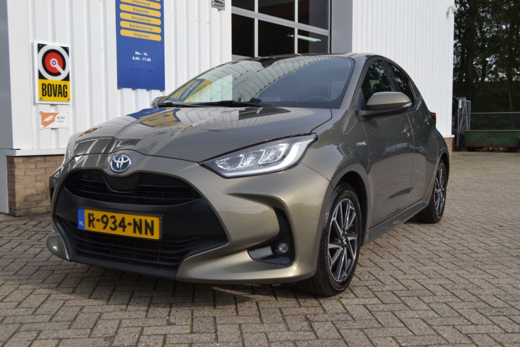 Toyota Yaris 1.5 Hyb. Dynamic 57590402-0.jpg | Autobedrijf Vieto